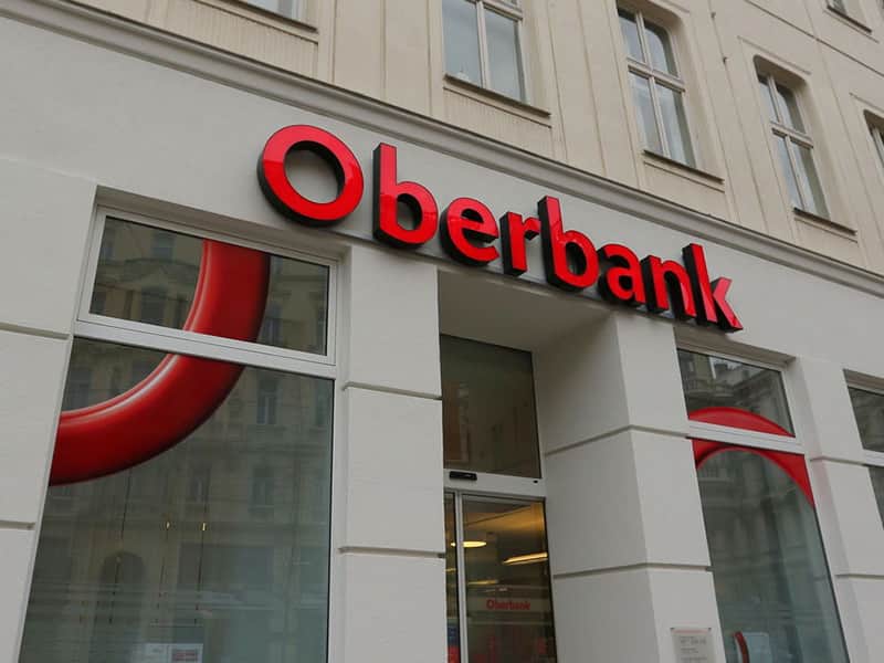 Oberbank mení sadzobník poplatkov k 1.9.2023